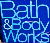 Score a FREE Bath & Body Works perfume! Vox Efx / Flickr