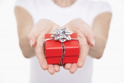 Christmas should be about being present, not giving presents. Find out how to do that with these 10 alternatives to Christmas gifts.
