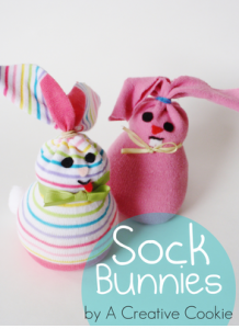Simple sock bunnies. Via A Creative Corner. 