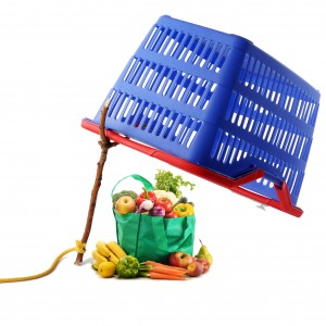 Avoid getting trapped into overspending at the grocery - via Shutterstock
