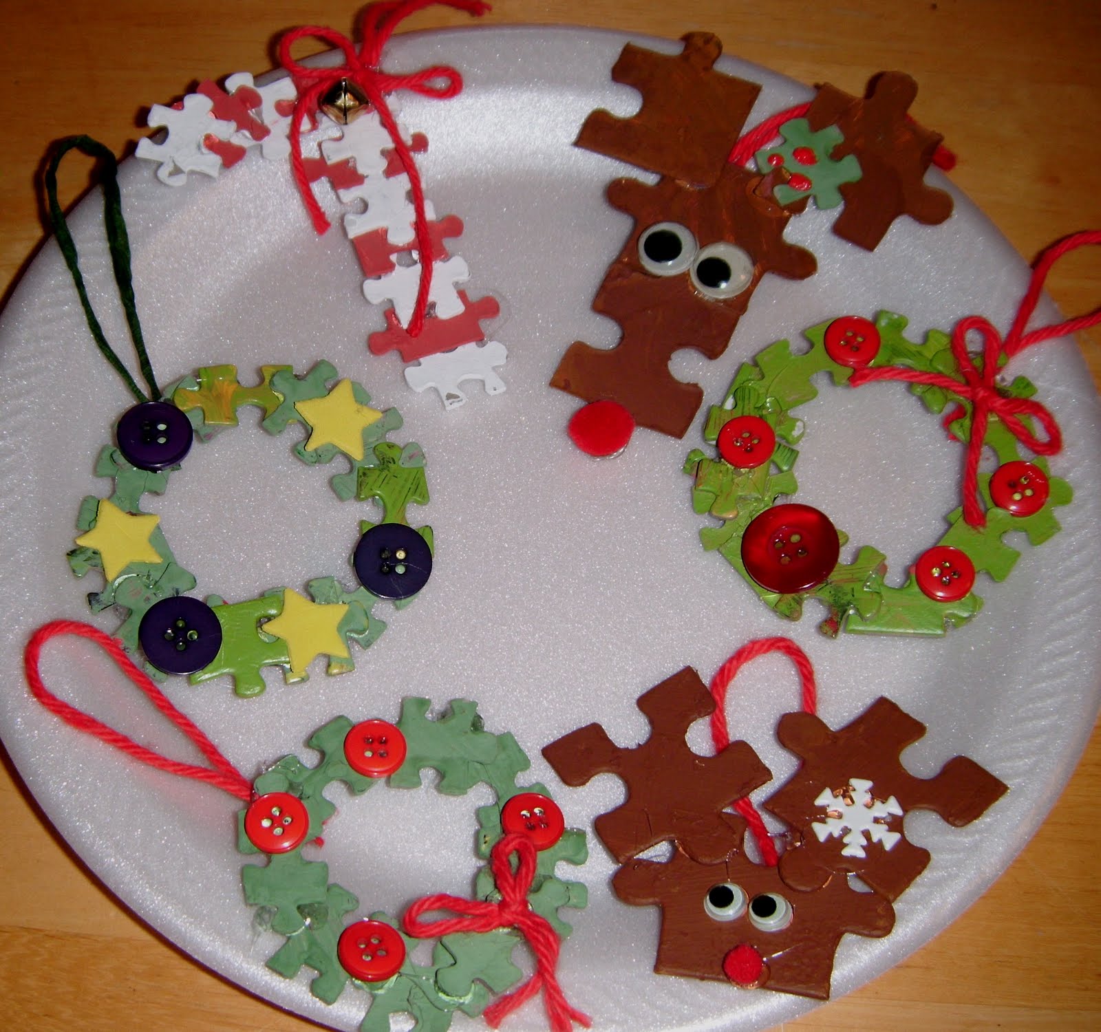 7-easy-diy-homemade-christmas-ornaments-for-kids