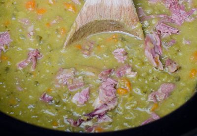 slow-cooker-split-pea-soup-017-featured