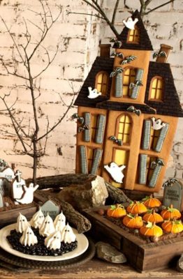 Gingerbread houses aren't just for Christmas anymore! Try Halloween haunted gingerbread houses for a fun twist on the traditional.
