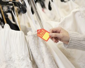 5 ways to save on wedding dress