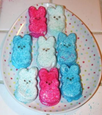 Store bought Peeps are full of nasty chemicals and colorings! Why not make your own? Here's how to make delicious homemade marshmallow Peeps!