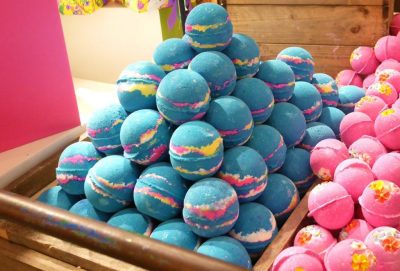 There's no need to spend big bucks on bath bombs when it's so easy to make your own! We've got tips for DIY bath bombs that are the bomb!