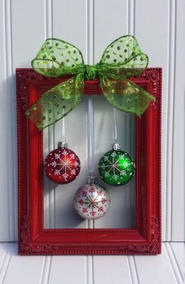 Bring in the holiday spirit with these cheap and easy (and pretty!) Dollar Tree decor ideas! No one will ever guess how little you spent!